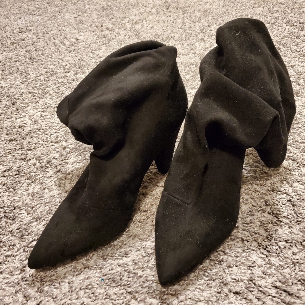 Shoe - Picture 2 of 3